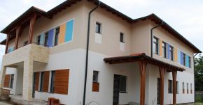 Sarmaság: bővül a szennyvízhálózat, nappali öregotthon épül